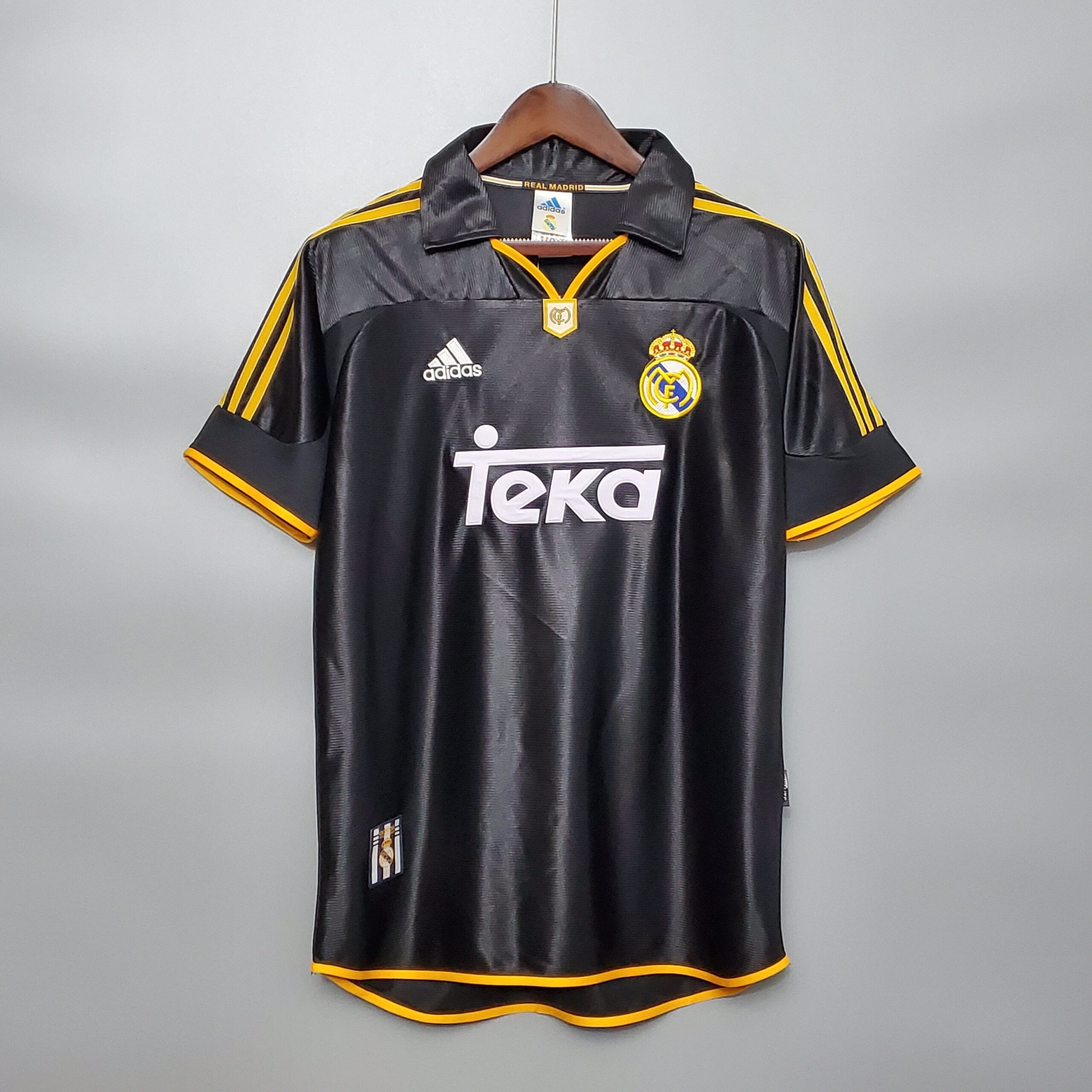 1998-1999 Real Madrid Away retro Football Shirts 1998-1999 Real Madrid Away retro Football Shirts - Image 1